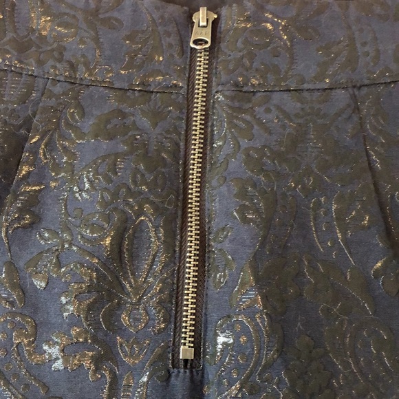 Stunning Abercrombie & Fitch Mini Skirt - Picture 3 of 5